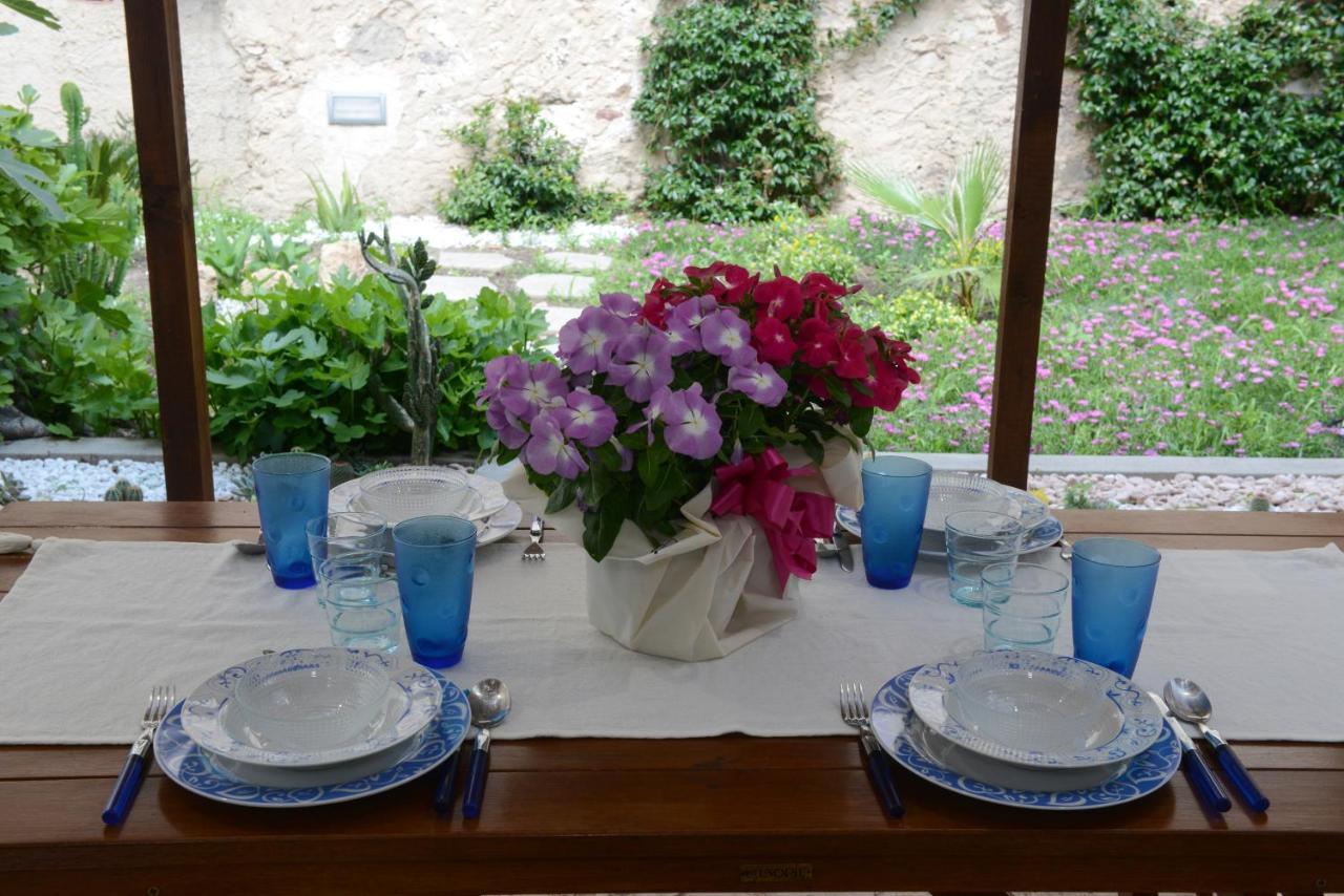 Old Town Secret Garden Apartment อาลเกโร ภายนอก รูปภาพ