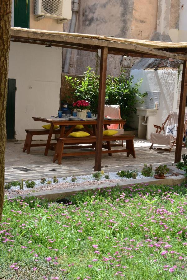 Old Town Secret Garden Apartment อาลเกโร ภายนอก รูปภาพ