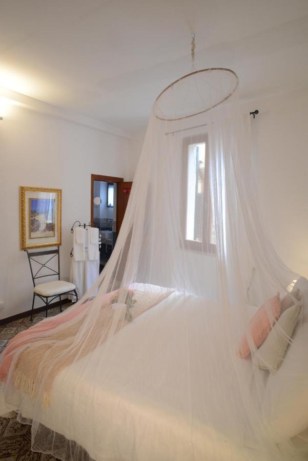 Old Town Secret Garden Apartment อาลเกโร ภายนอก รูปภาพ